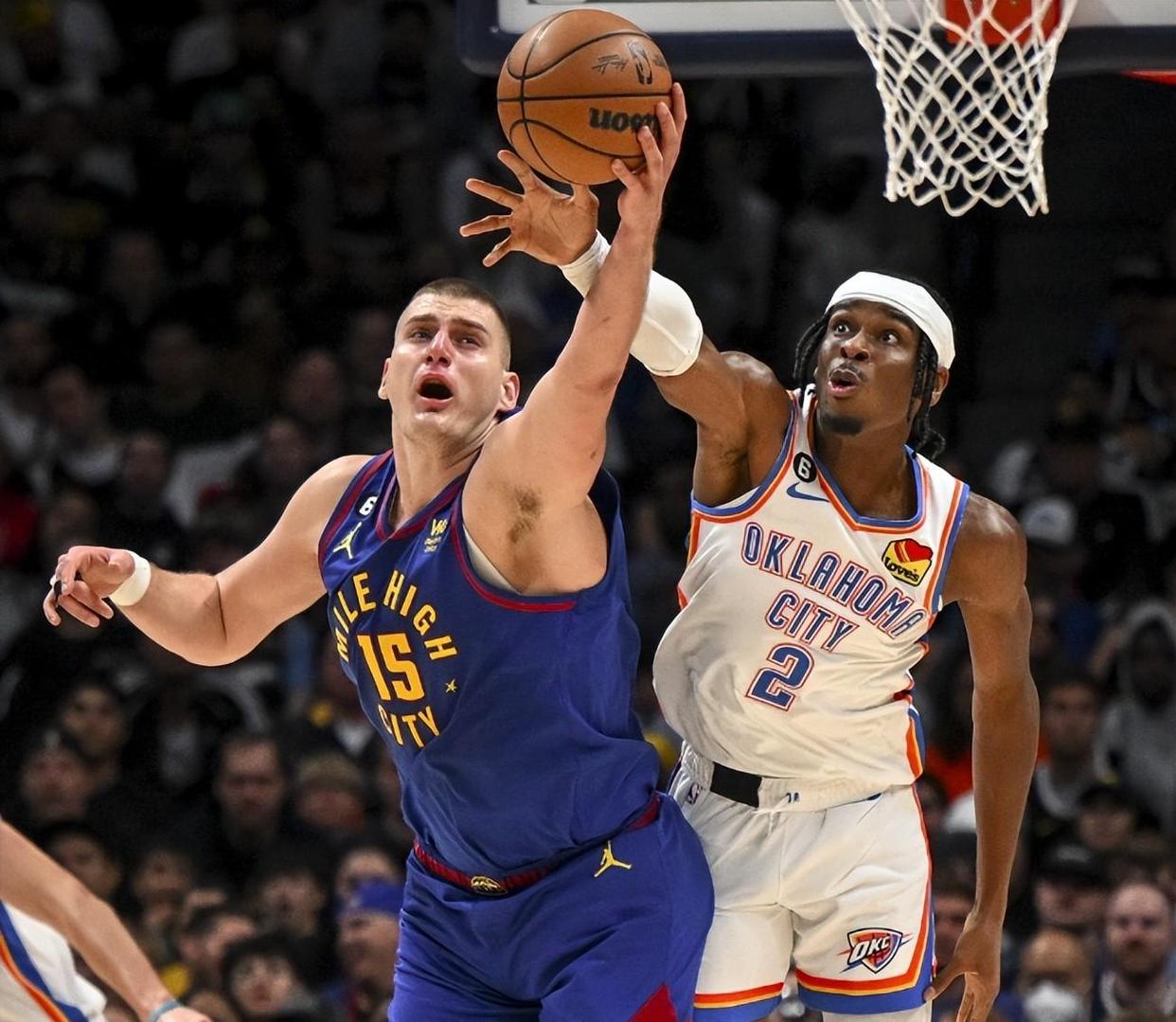 kaiyun-詹姆斯新星刷新纪录表现突出，快船前途光明！引发球迷热议(詹姆斯新秀最高分)