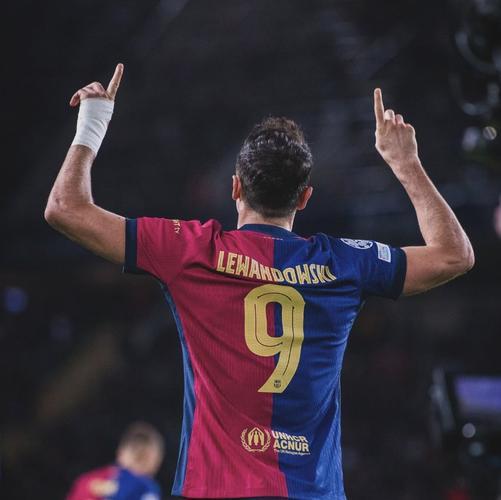 开云体育入口-德罗巴与90激战尤文图斯分钟，领先优势明显胜负难料！，莱万多夫斯基焦点对战引发球迷热议的简单介绍